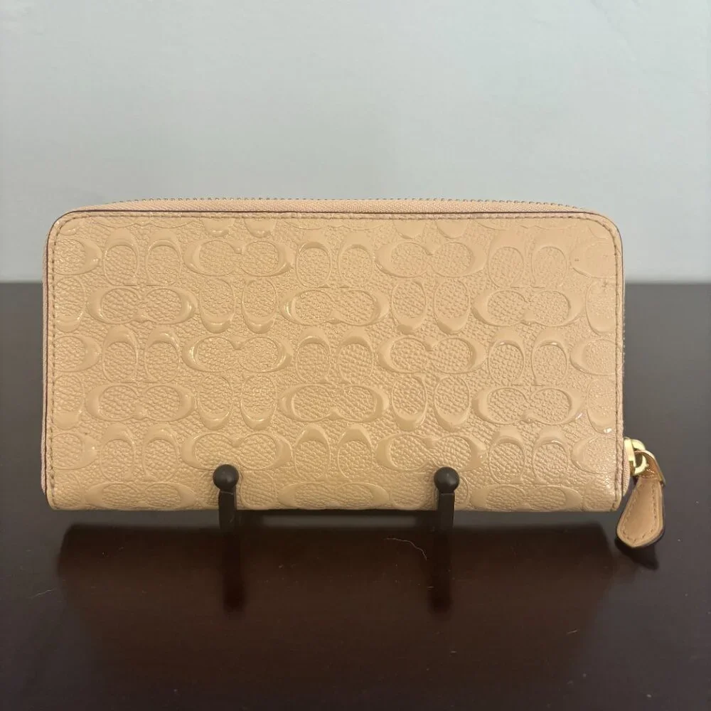 Coach Beige Debossed Patent Leather Zip Around Accordion Wallet - Picture 3 of 7